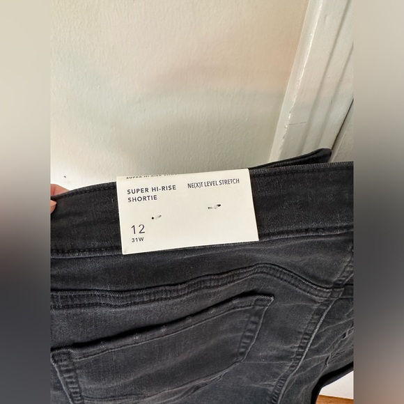 NEW American Eagle Super High-Waisted Denim Short, black, size 12 - Picture 4 of 13